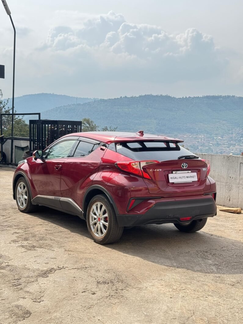 
								2017 TOYOTA C-HR HYBRID full									