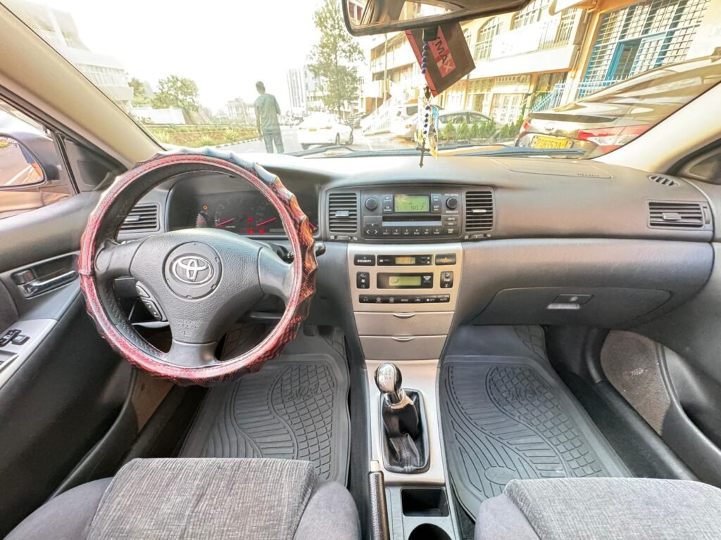 2004 TOYOTA COROLLA HATCHBACK