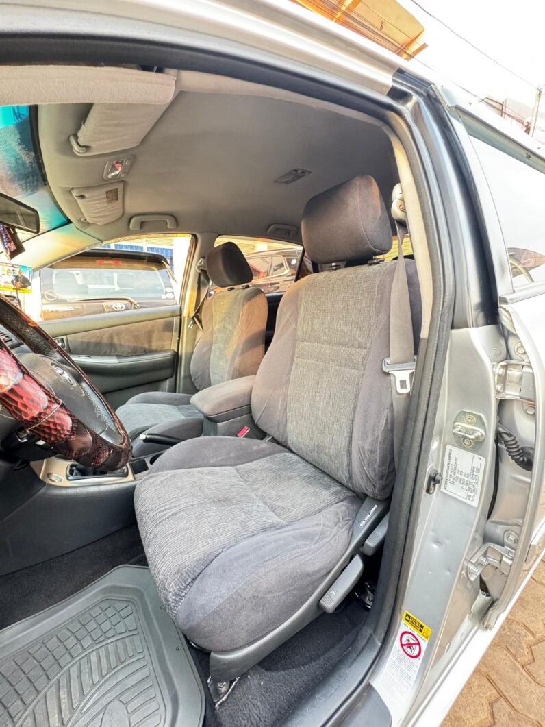
								2004 TOYOTA COROLLA HATCHBACK full									