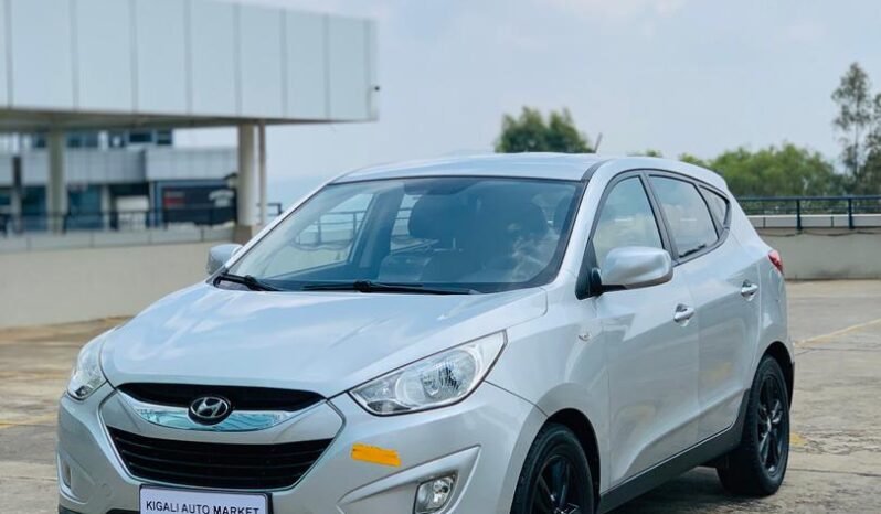 
								HYUNDAI TUCSON 2010 full									