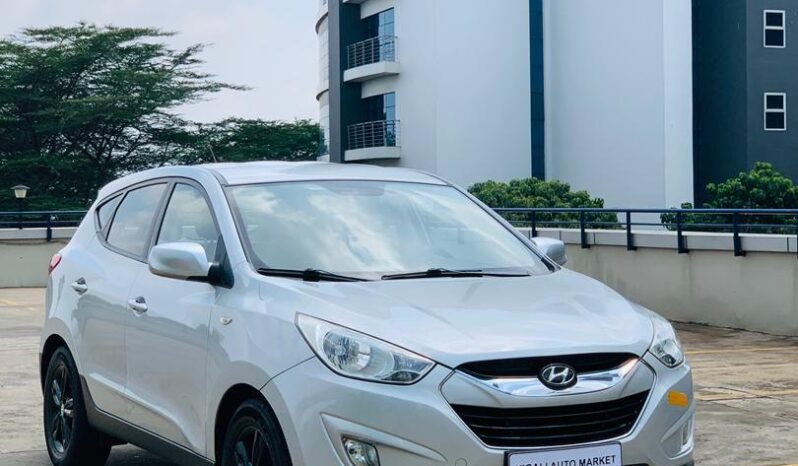 
								HYUNDAI TUCSON 2010 full									