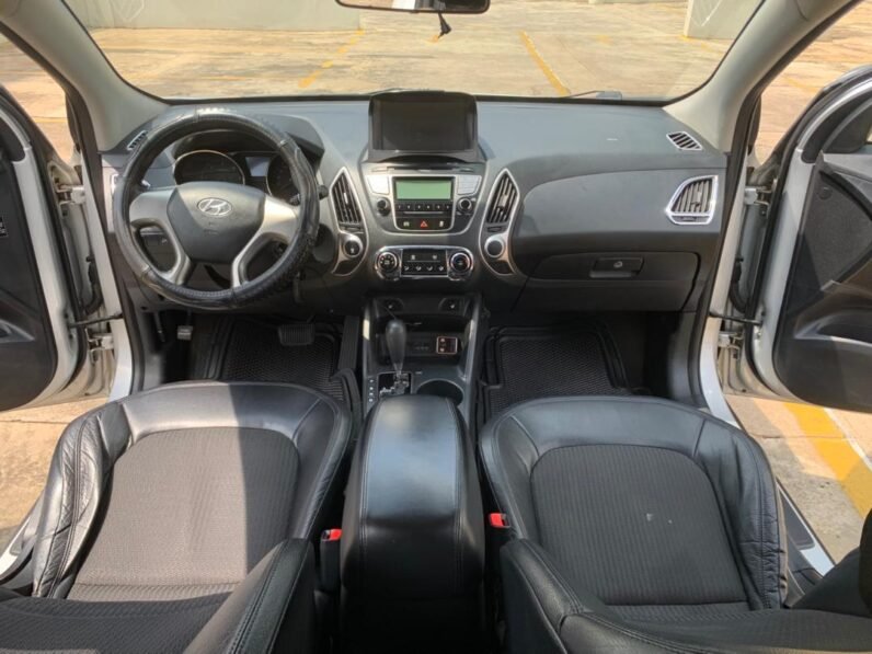 
								HYUNDAI TUCSON 2010 full									