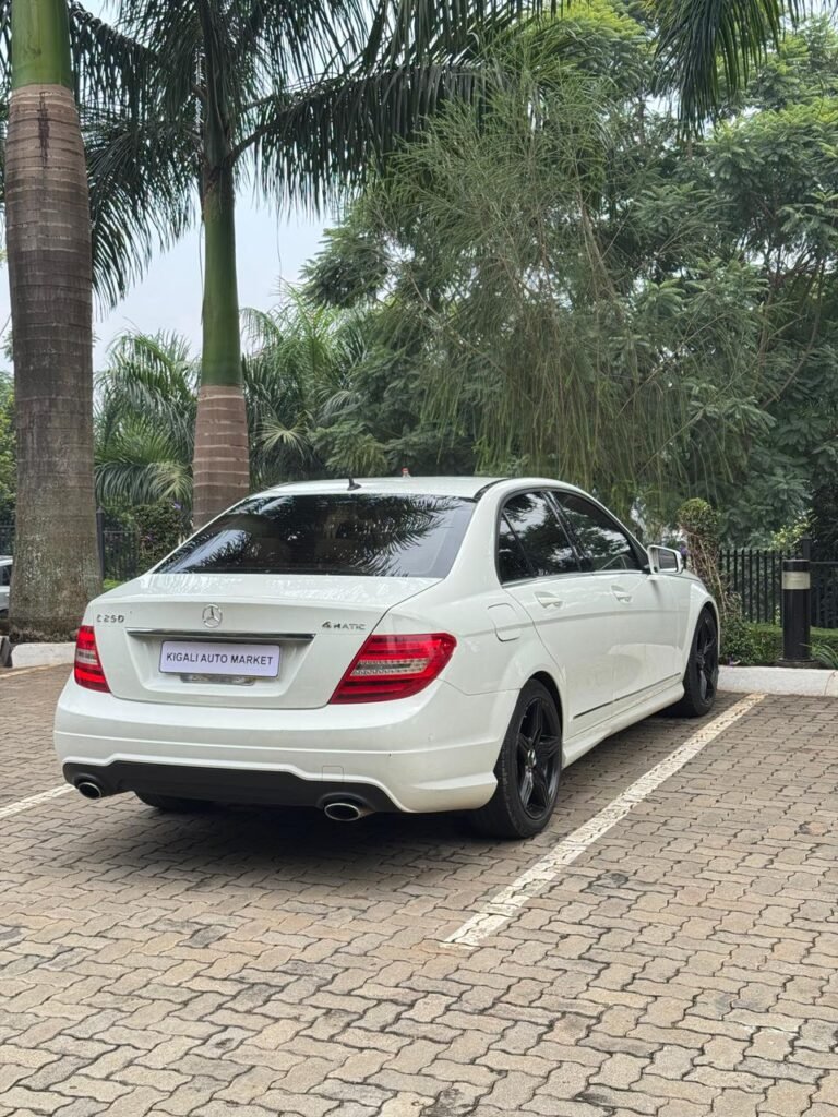 MERCEDES BENZ C250 4MATIC