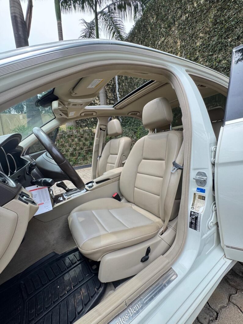
								MERCEDES BENZ C250 4MATIC full									