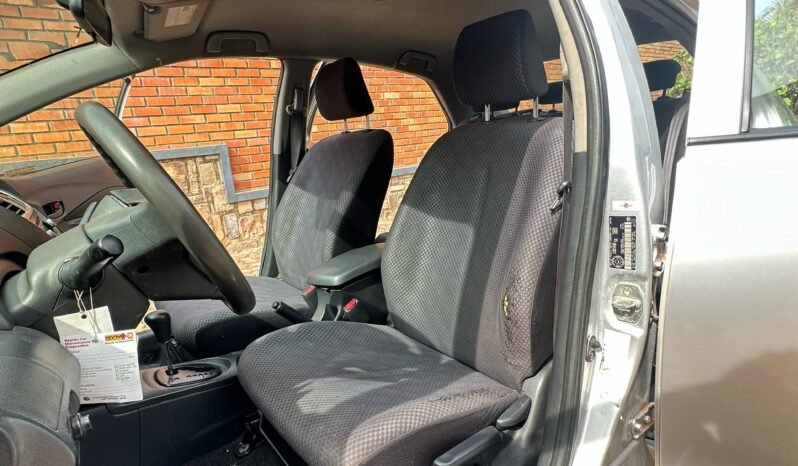 
								2006 TOYOTA YARIS full									
