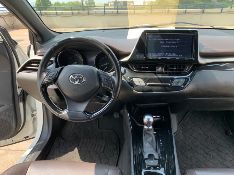 
								2018 TOYOTA C-HR HYBRID full									