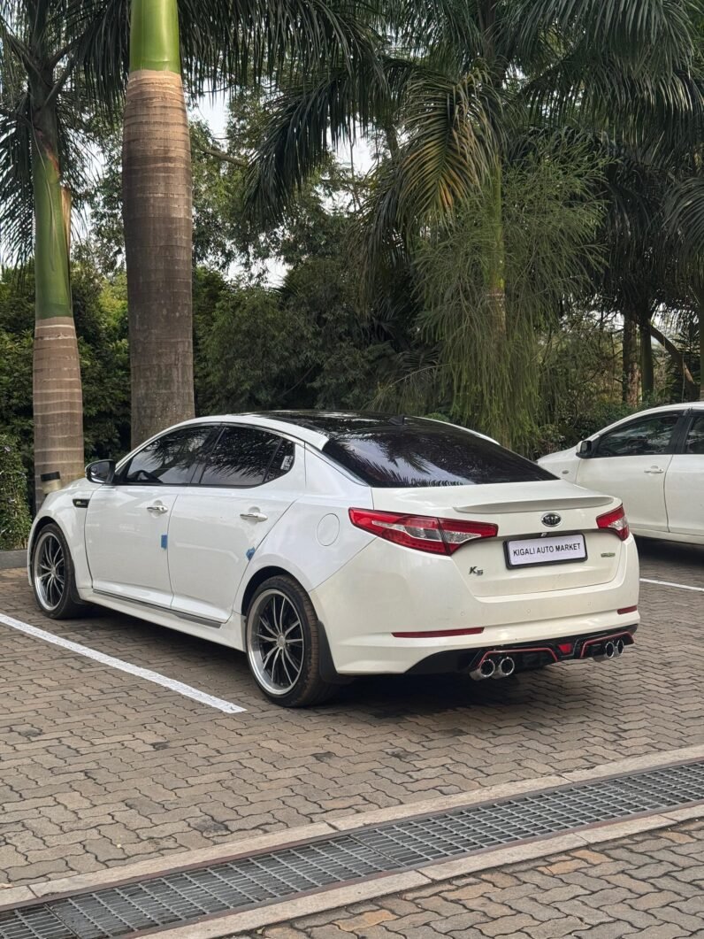 
								2011 KIA K5 HYBRID full									
