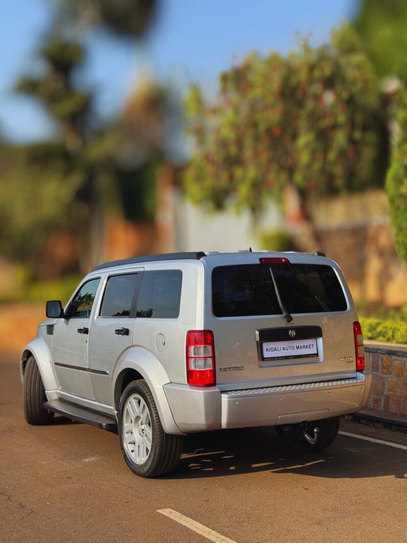 
								DODGE NITRO 2007 full									
