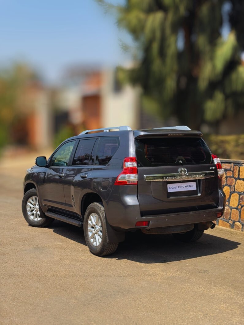 
								2016 TOYOTA LAND CRUISER PRADO VXR full									