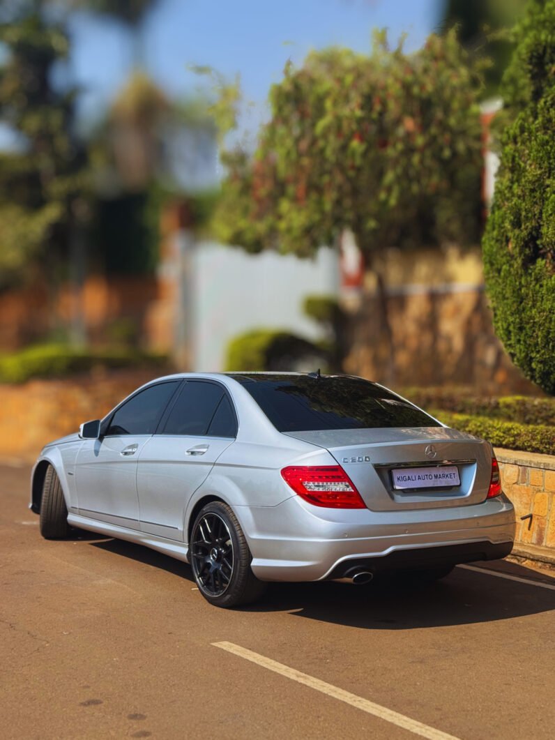 
								2012 MERCEDES BENZ C200 full									