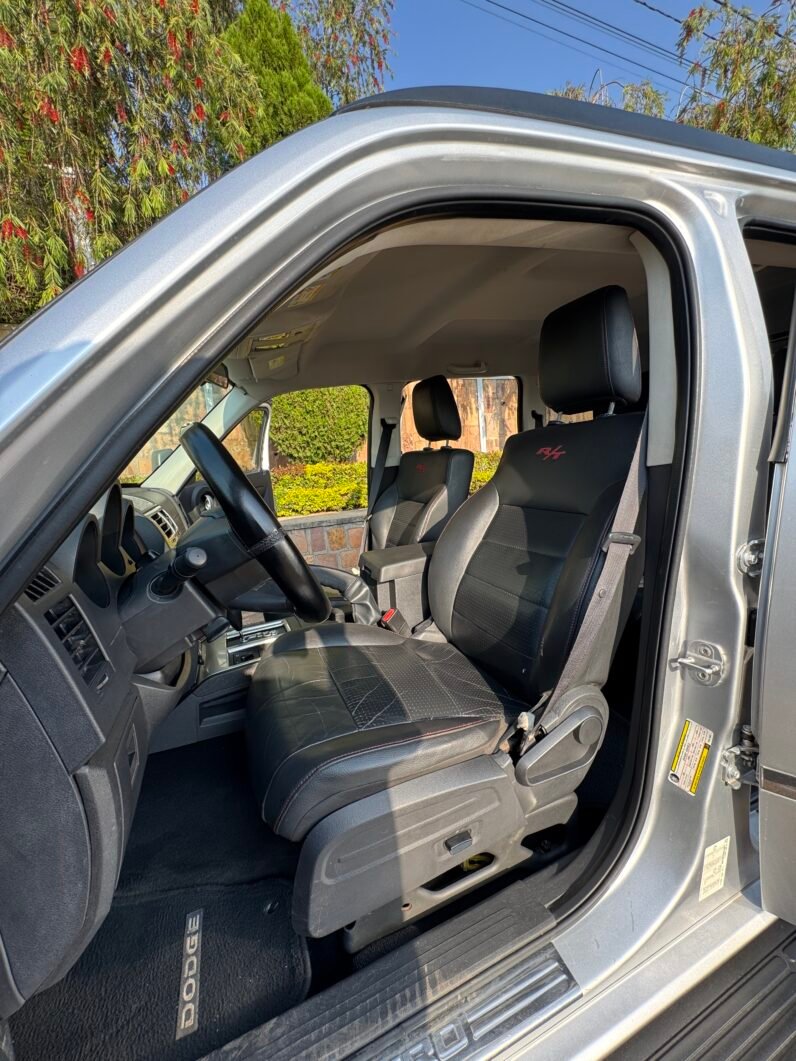 
								DODGE NITRO 2007 full									