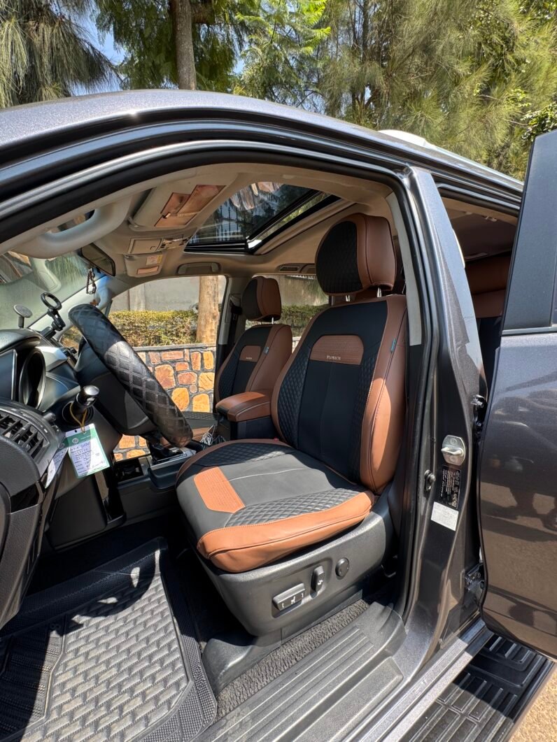 
								2016 TOYOTA LAND CRUISER PRADO VXR full									