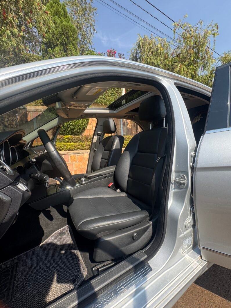 
								2012 MERCEDES BENZ C200 full									