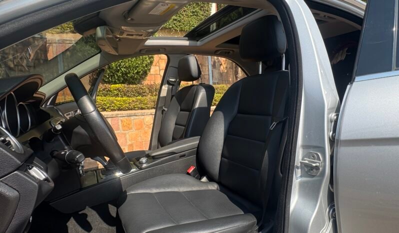 
								2012 MERCEDES BENZ C200 full									