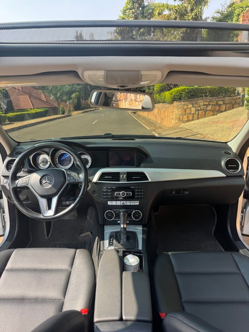 
								2012 MERCEDES BENZ C200 full									