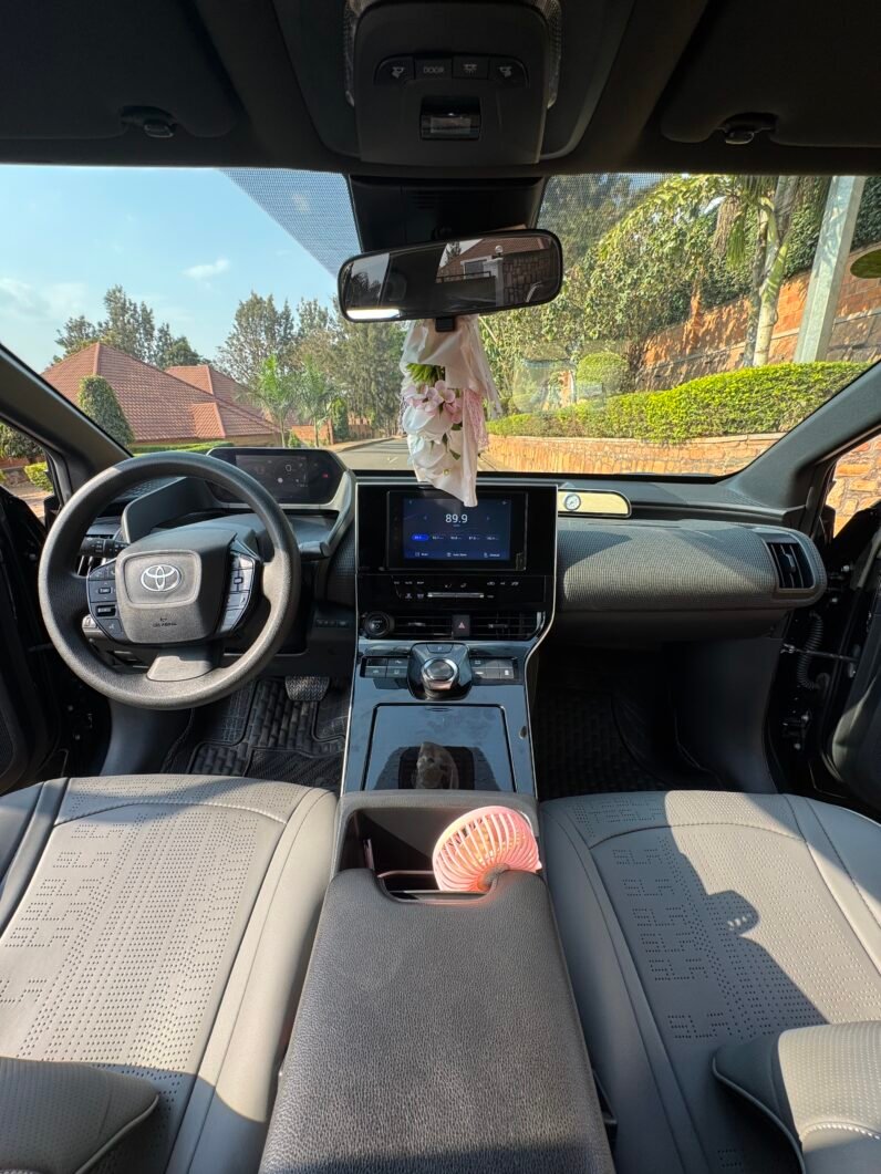 
								2022 TOYOTA BZ4X ( ELECTRIC) full									