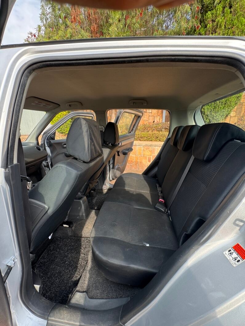 
								2007 SUZUKI SWIFT full									