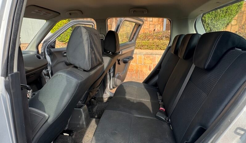 
								2007 SUZUKI SWIFT full									