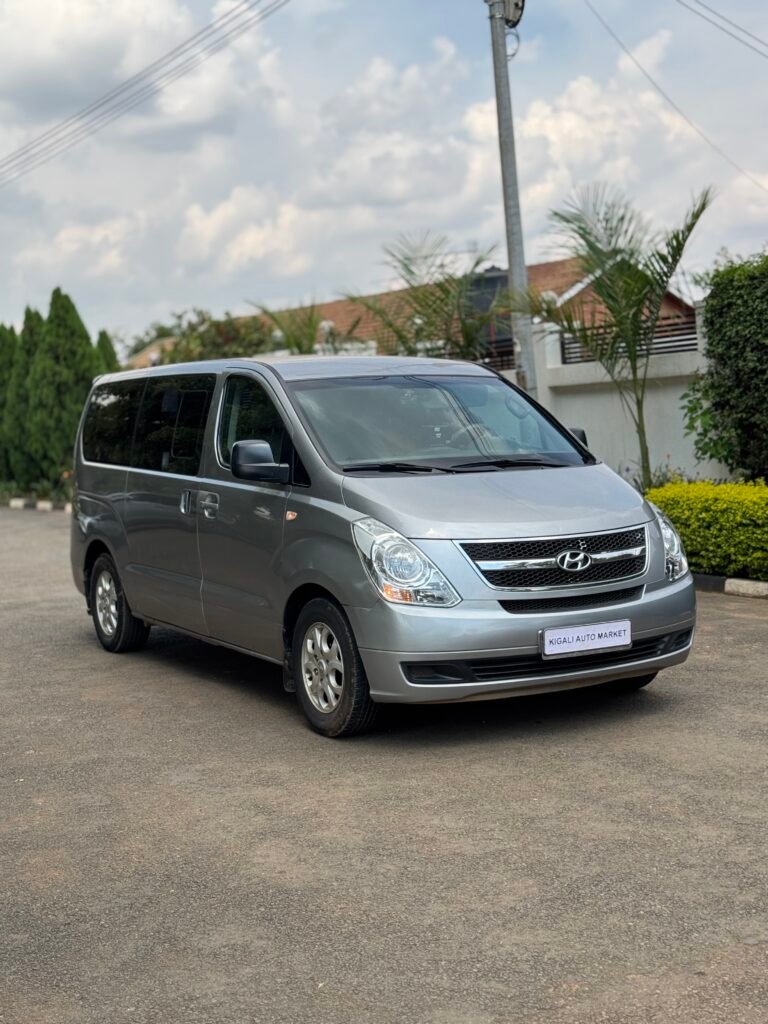 2016 HYUNDAI GRAND STAREX