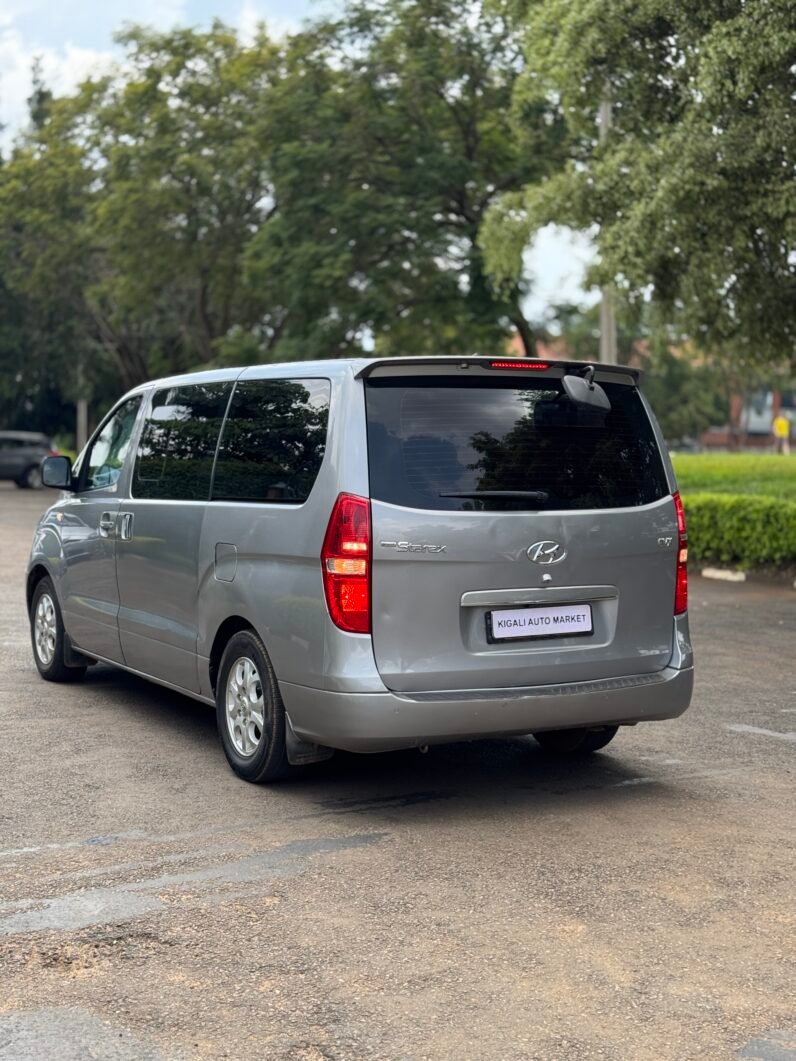 
								2016 HYUNDAI GRAND STAREX full									