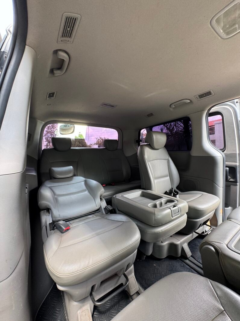 
								2016 HYUNDAI GRAND STAREX full									