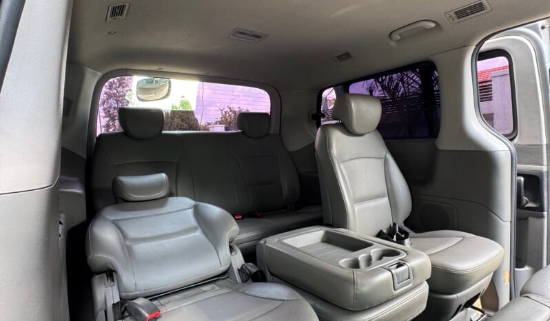 
								2016 HYUNDAI GRAND STAREX full									