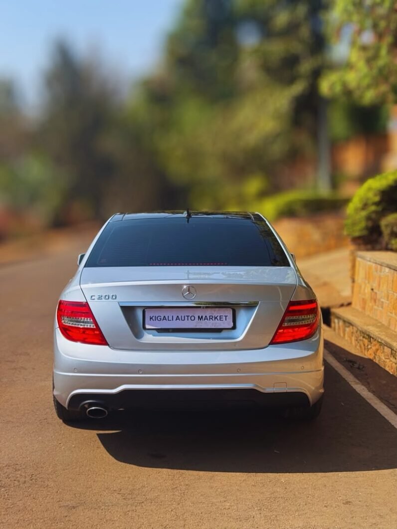 
								2012 MERCEDES BENZ C200 full									