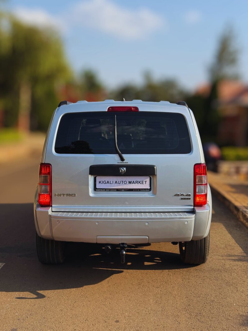 
								DODGE NITRO 2007 full									