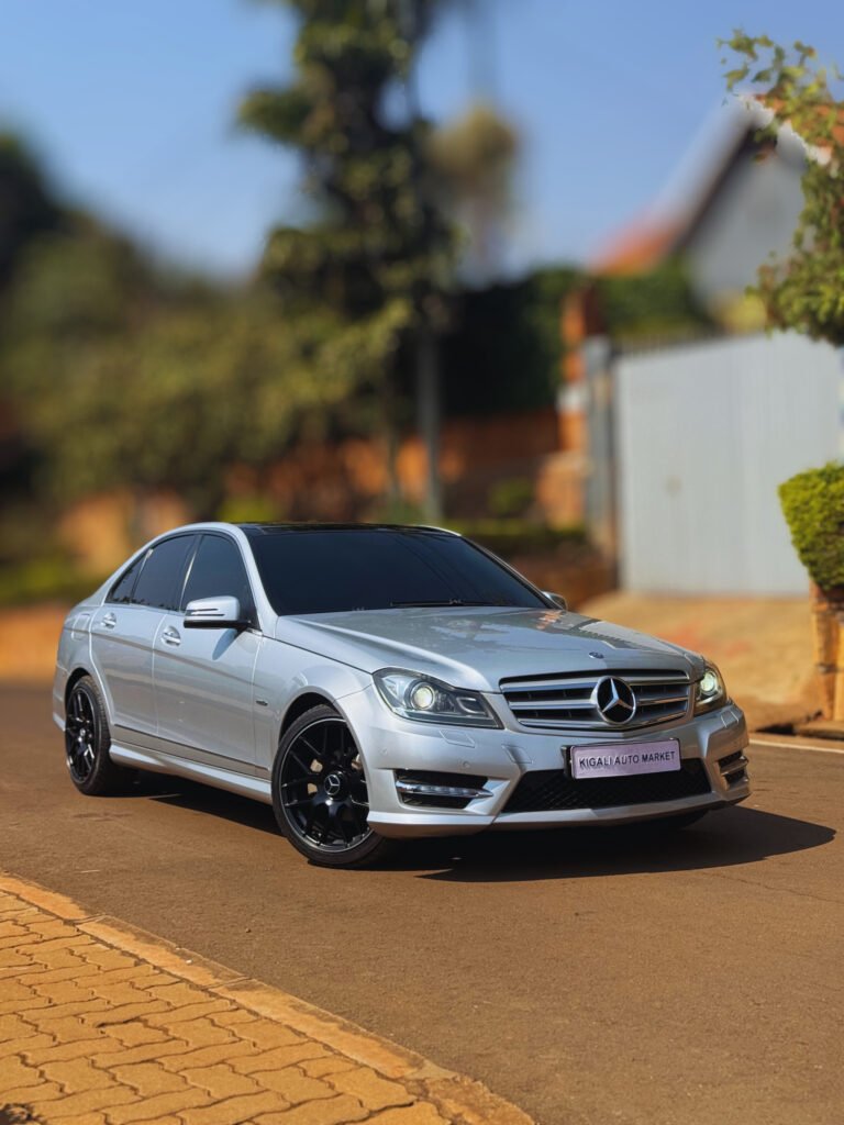 2012 MERCEDES BENZ C200