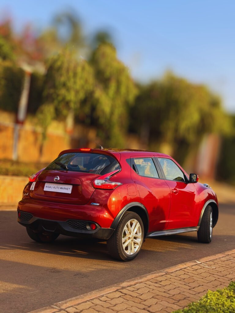 2015 NISSAN JUKE