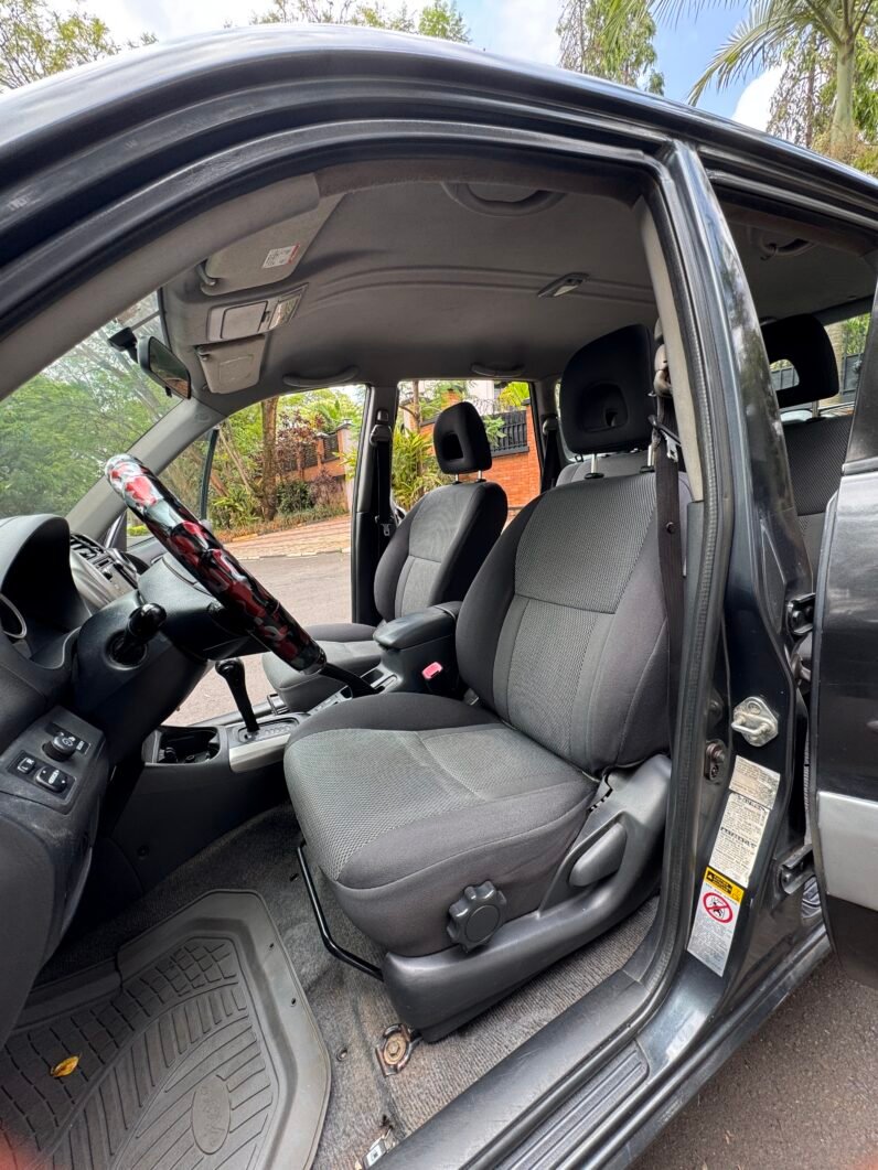
								2003 TOYOTA RAV4 full									