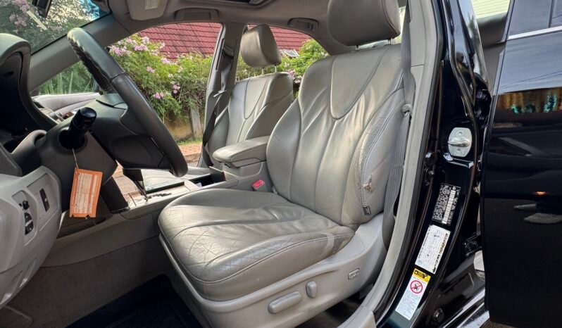 
								2010 TOYOTA CAMRY HYBRID full									